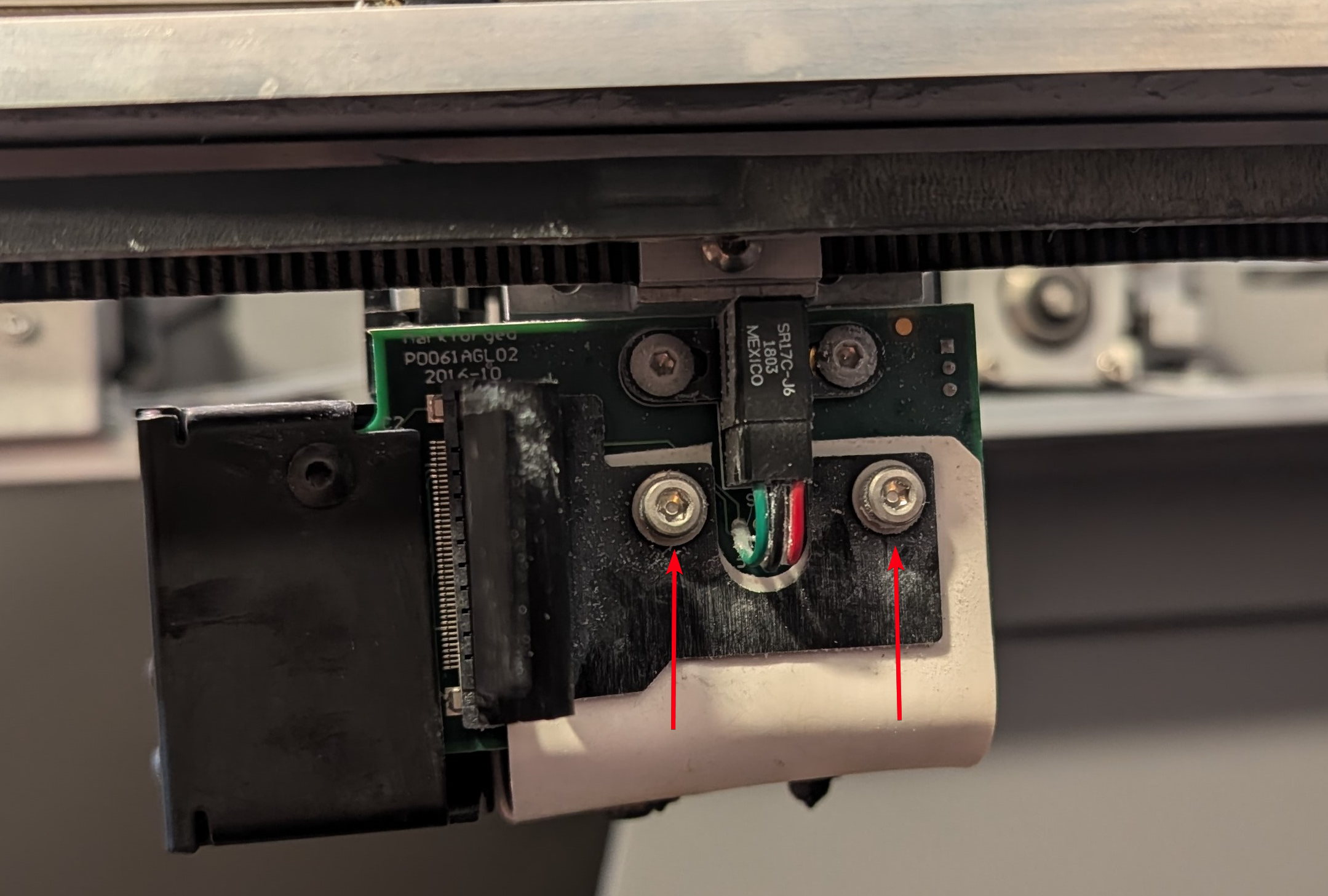Markforged cover screw removal